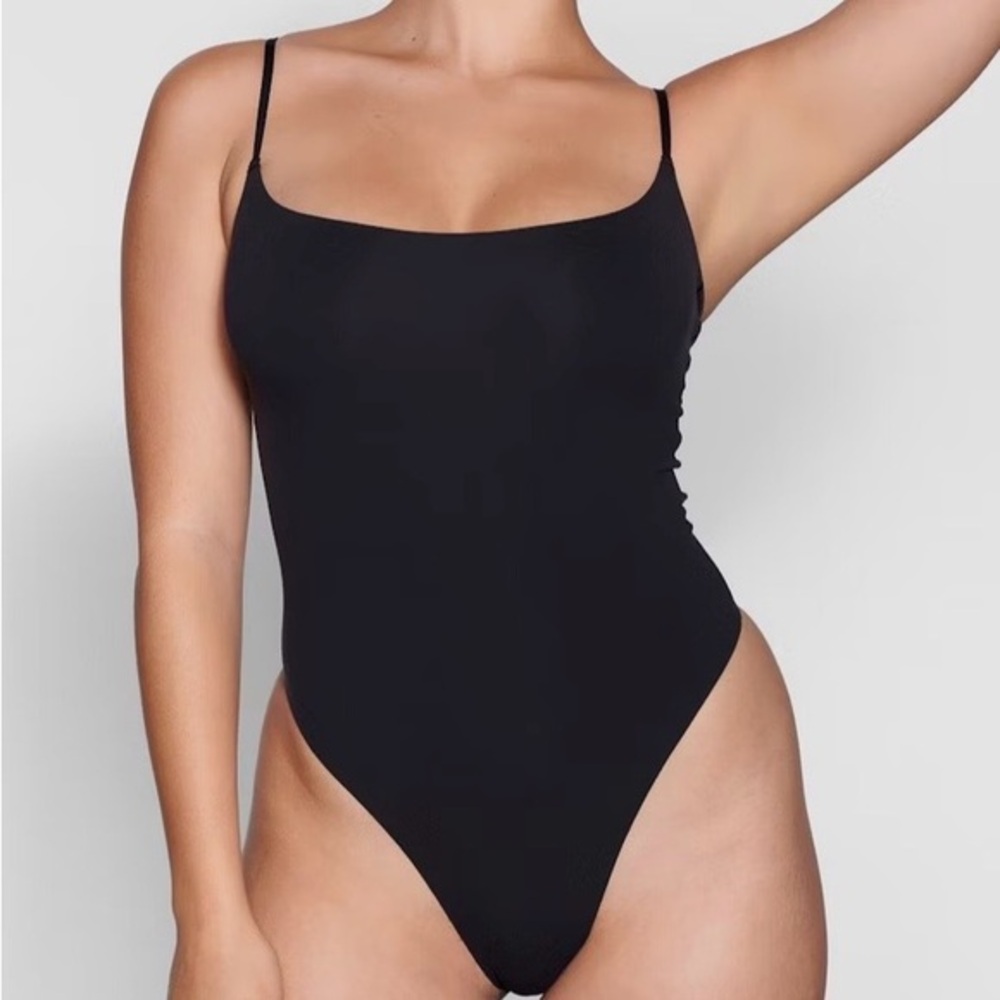 SKIMS FIT EVERYBODY CAMI BODYSUIT SZ S